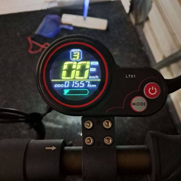 Kaabo Skywalker 8 Electric Scooter Carousel 3