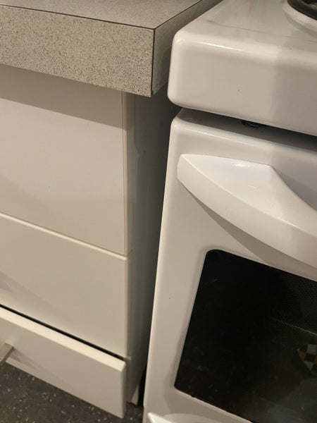 Kitchen benchtops and cabinets Carousel 14