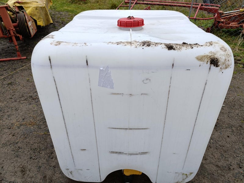 1000 ltr plastic container Carousel 2