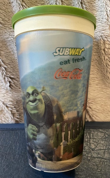 Shred 2 lenticular cup and lid Carousel 1