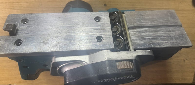 Makita Planer 18V LXT DKP180 Carousel 5
