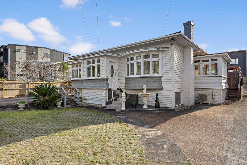 Image 2 of 18