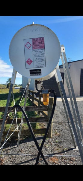 Mainline Diesel or Fuel Tank Carousel 3