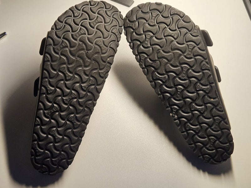 Birkenstock Arizona EVA in Black Carousel 2