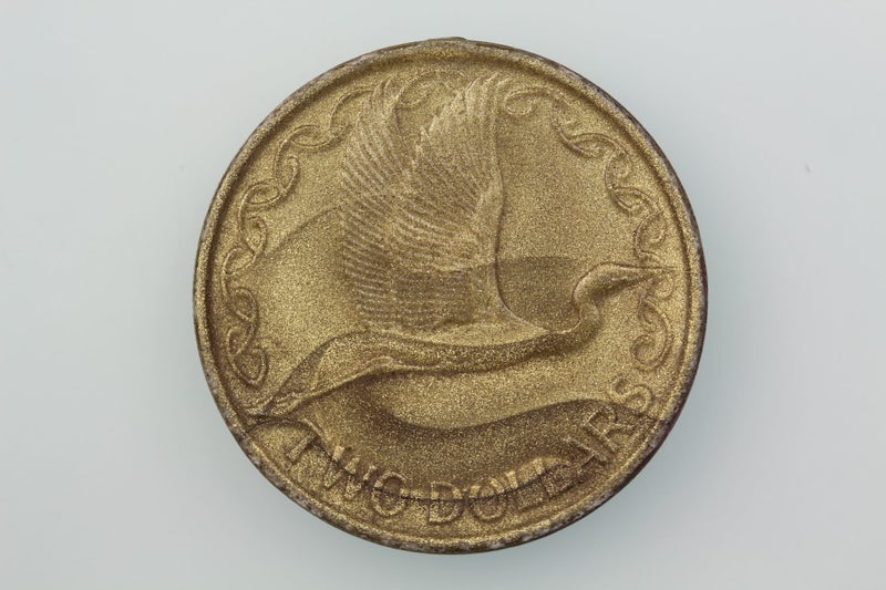 NZ PLASTIC 2 DOLLARS TOKEN COIN VERY FINE - 1/2 PRICE SALE Carousel 2
