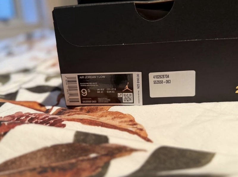 Air Jordan 1 Low Carousel 4