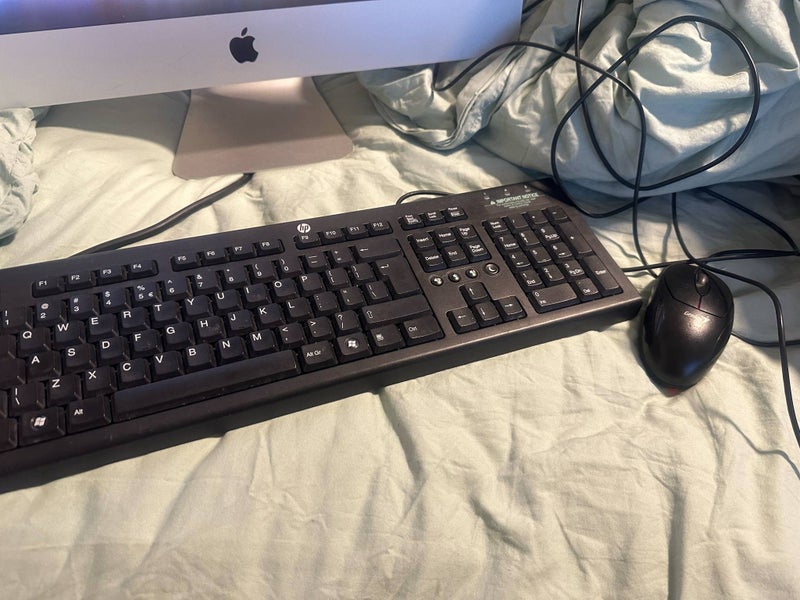 iMac (21.5 Inch, Mid-2011) Carousel 4