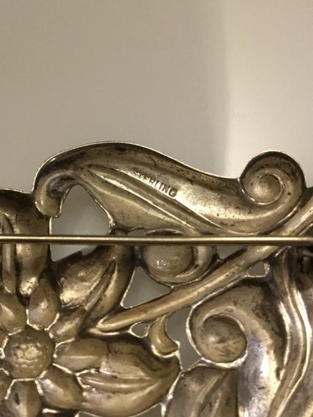 Sterling Silver VINTAGE Flower Brooch Carousel 8