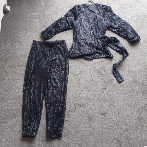 DECJUBA SEQUIN SUIT 10-12 Carousel 1
