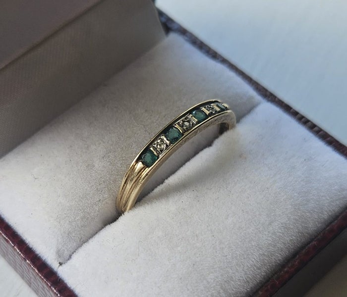 Emerald and diamond ring vintage Carousel 2