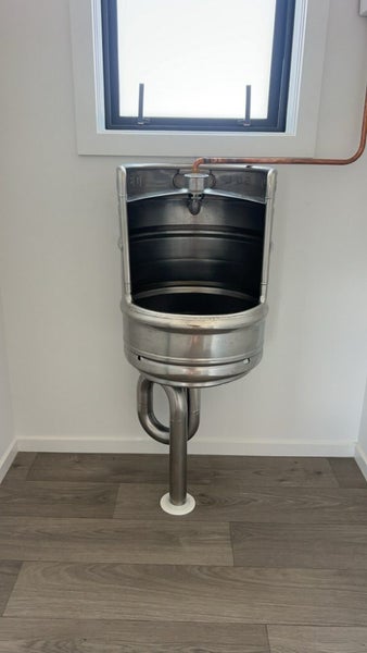Keg Urinals Carousel 1