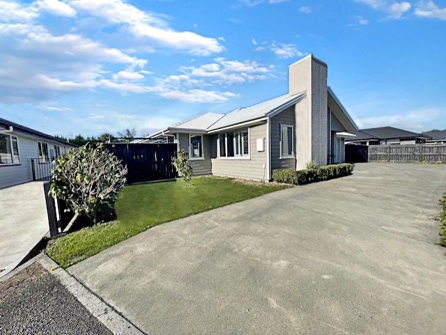 Image 1 of 11
