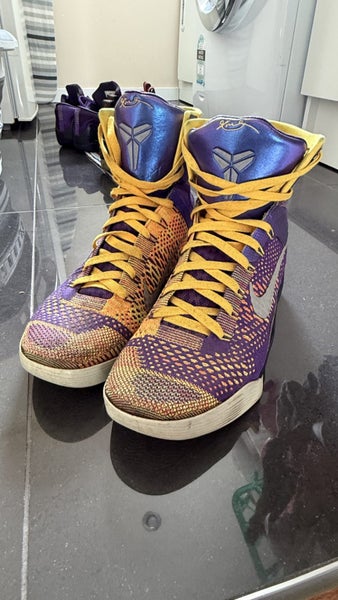 Nike Kobe & Foamposite Shoes Carousel 1