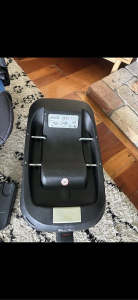 Push chair capsule isofix base cot Carousel 6