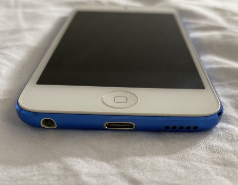 iPod Touch - Great Condition! Carousel 4