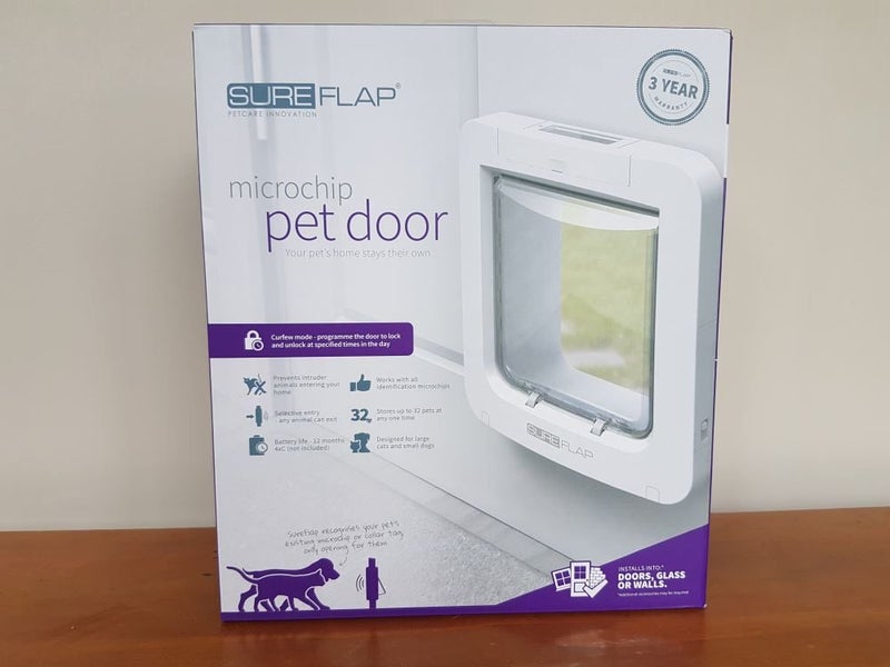 SUREFLAP MICROCHIP PET DOOR - FOR WOODEN DOOR Carousel 1