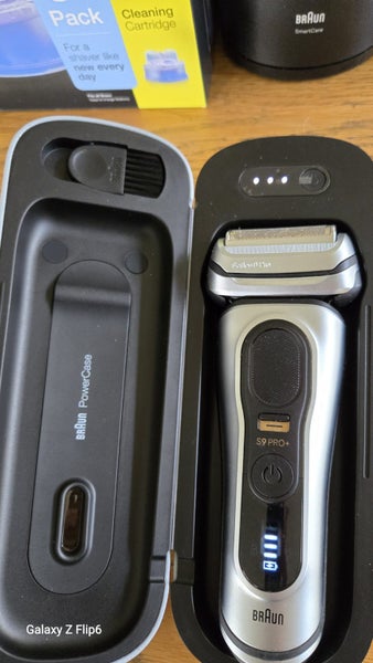 Braun S9 Pro+ wet/dry shaver Carousel 2