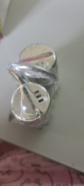 Salt and Pepper shaker set Carousel 2