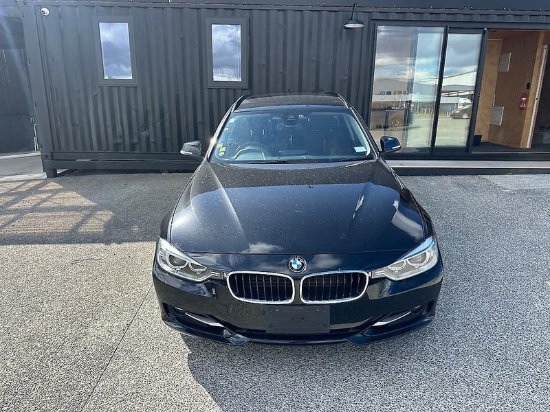 2013 BMW 320i Touring Sport/ Reverse Camera/ Pa...62863271241729112