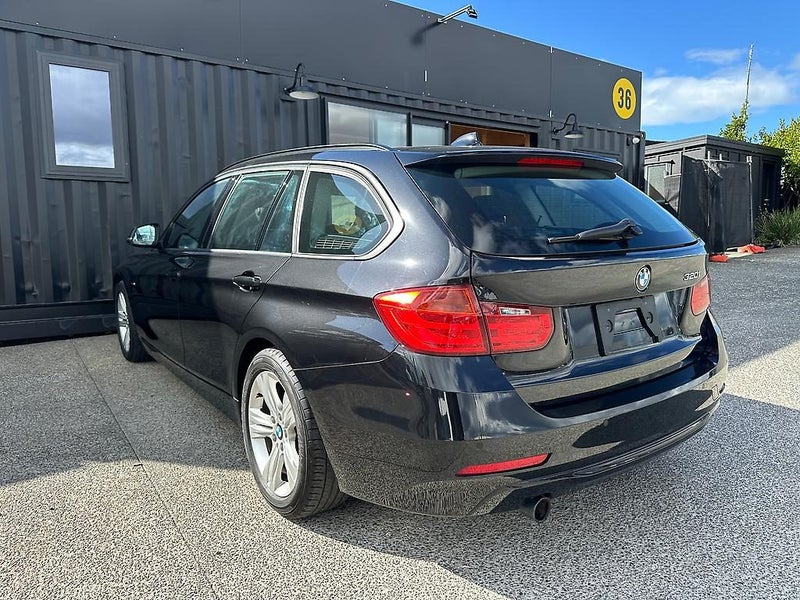 2013 BMW 320i Touring Sport/ Reverse Camera/ Pa...62863271241729114