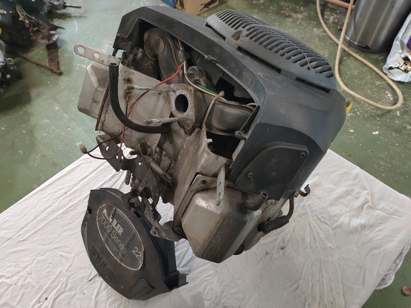 ***Kohler 22HP V-Twin Engine for PARTS or POSSIBLE Repair*** Carousel 2