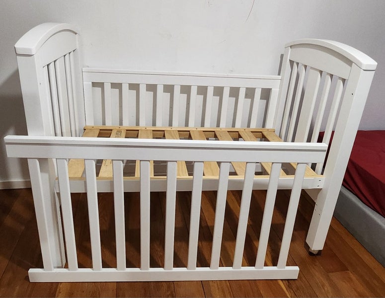 Genesis Manhattan Pine Cot and Slumber Luxury Mattress Carousel 2