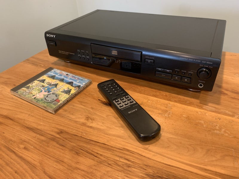 Stunning Sony CDP-XE500 CD Player With Remote Carousel 1