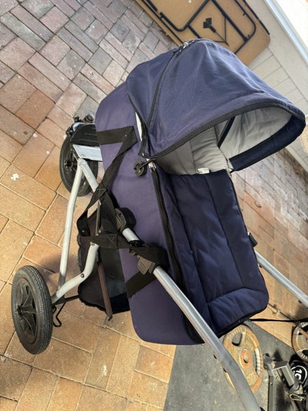 Mountain buggy with carry cot Carousel 2