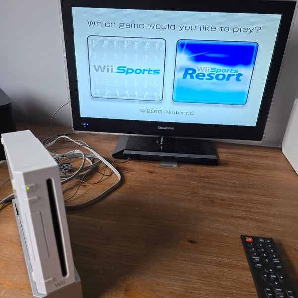 Nintendo Wii Sports + Sports Resort Boxed Console - VGC Carousel 11