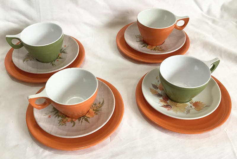 4 FALCON/DURAWARE CUPS, SAUCERS & PLATES Carousel 1