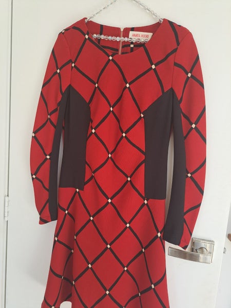 Andrea Moore size 10-12 Carousel 1