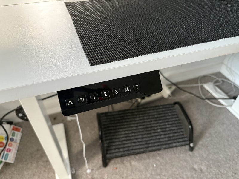 Gorilla electric standing desk Carousel 2