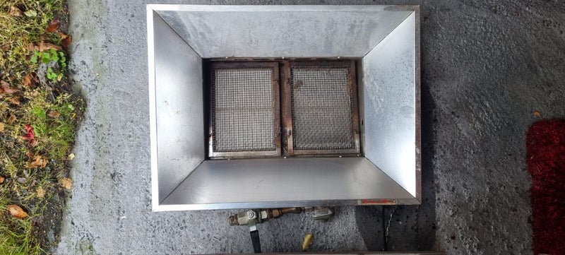 Super Ray Gas Radiant Heaters x2 Carousel 2