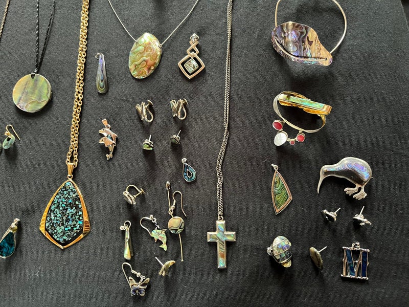 Collection of Paua Jewellery Carousel 9