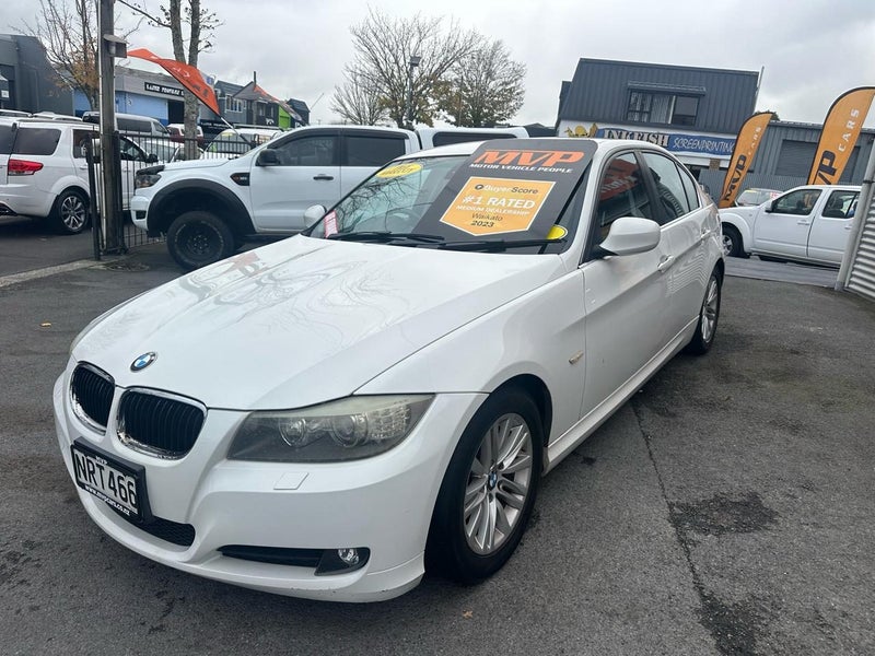 2011 BMW 325i *LOW KM*62863271077377114