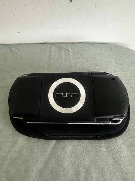 Playstation Portable (PSP) 1000 in Black | 64GB | Boxed Value Pack Carousel 3
