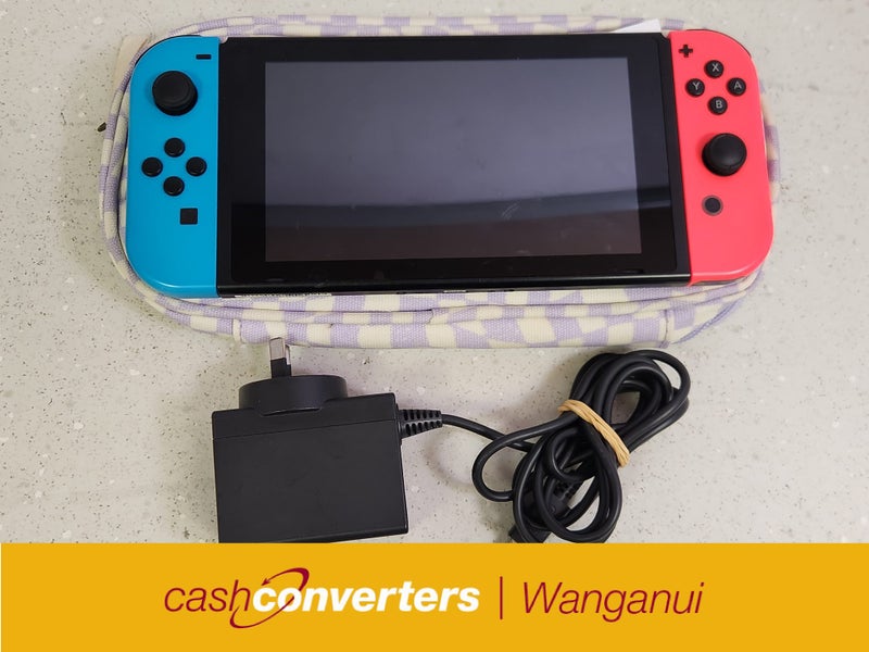 Nintendo Switch Console 1ST GEN NEON HAC001 A18101274-1 Carousel 1