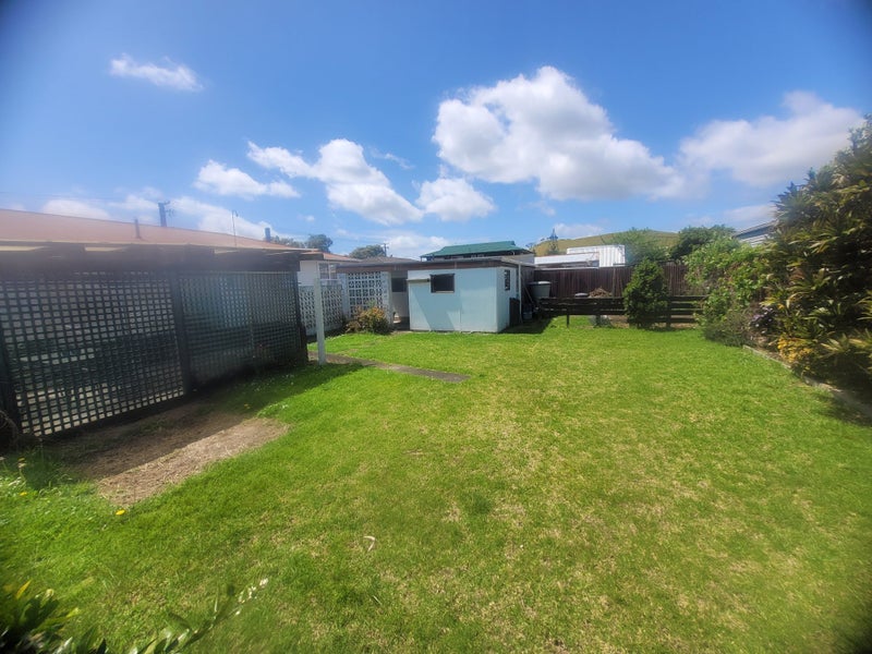 Mangere Bridge, 3 bedrooms64232887665666112