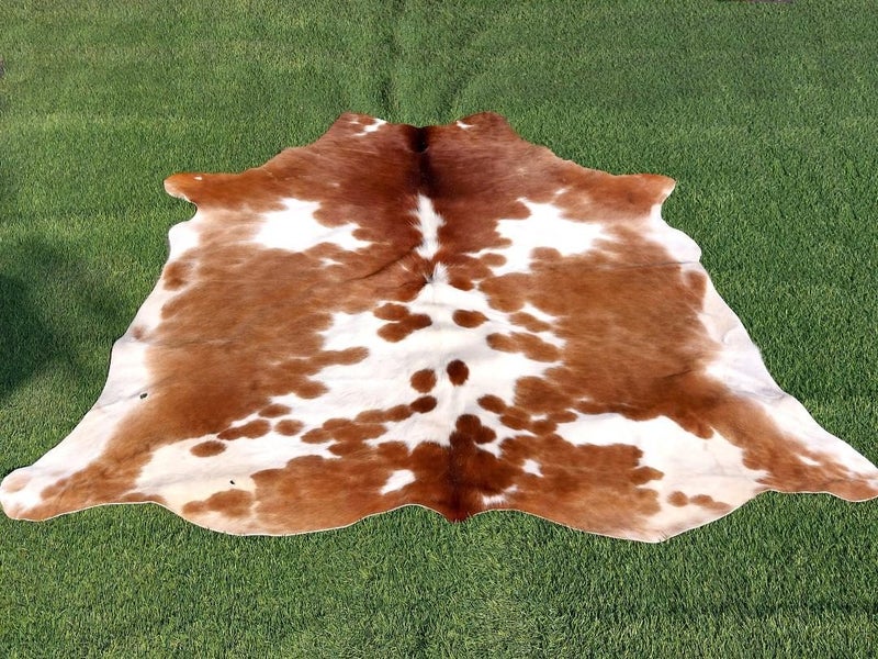 New Cow Hide Stunning Brown and White Cowhide Rug - No Reserve! - C156 Carousel 1