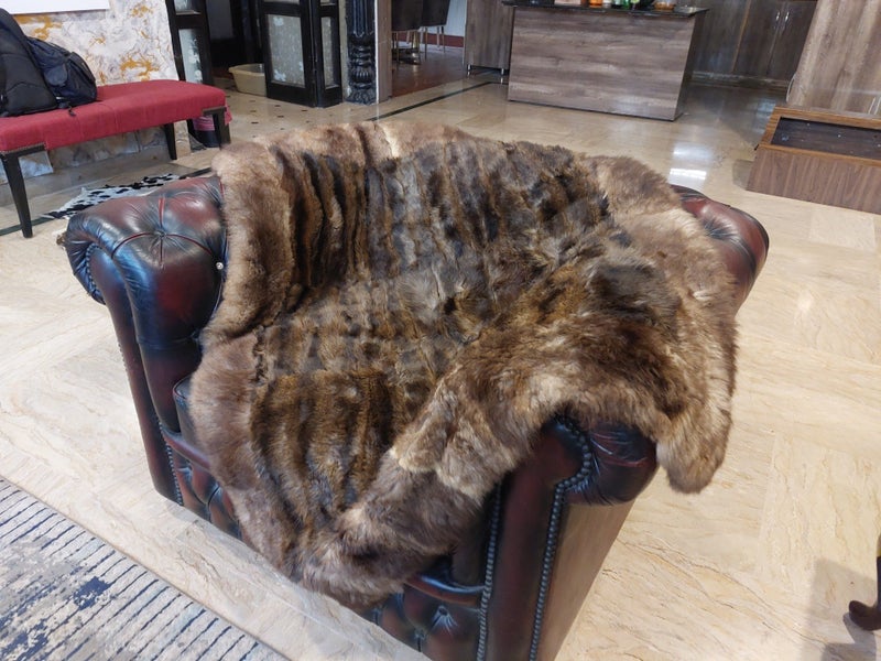 New Single Natural Brown Real NZ Possum Full Fur Throw - No Reserve! - B6371 Carousel 2