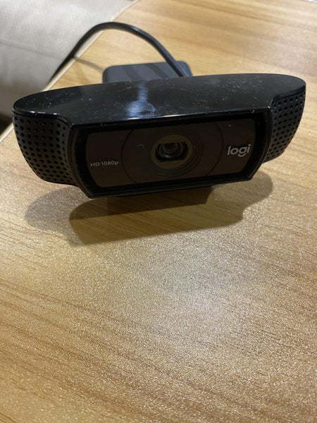 Logitech C920 Carousel 1