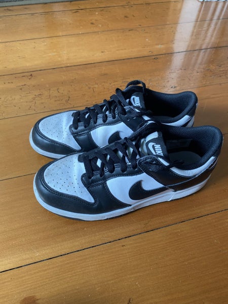 Nike Panda Dunks Carousel 1