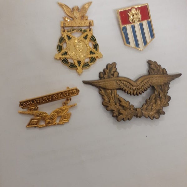 Military Badges assorted x 6 Carousel 5