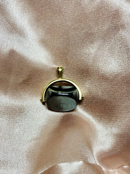 Vintage 9ct and hematite spinner pendant Carousel 2