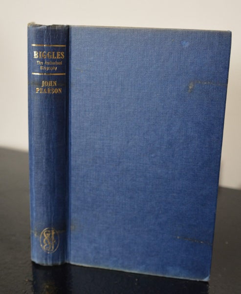 Biggles The Authorised Biography by John Pearson 1st edition Carousel 2