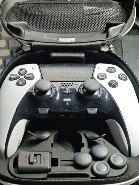 Sony PS5 pro set Carousel 3