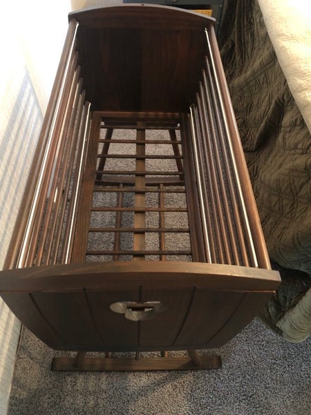 Rocking cradle/cot Carousel 1