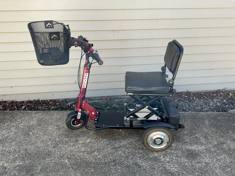 Venture CTS700 Folding mobility scooter Carousel 2