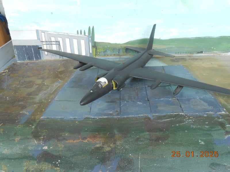 1/72 built aircraft U2spy plane and Lockeed SR71 Carousel 1