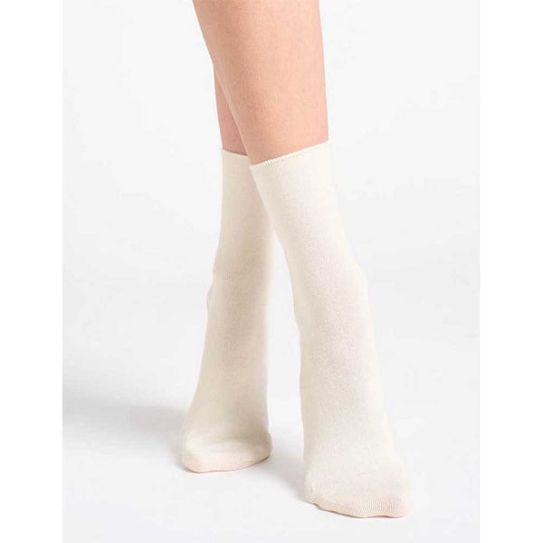 Levante Comfort Top Socks Milk Carousel 1